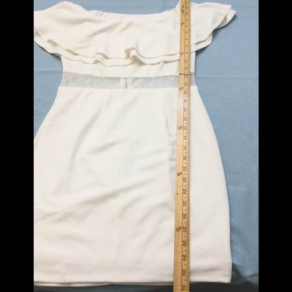 Shareen Collection White Sheath Ruffled Stretch - Picture 4 of 8